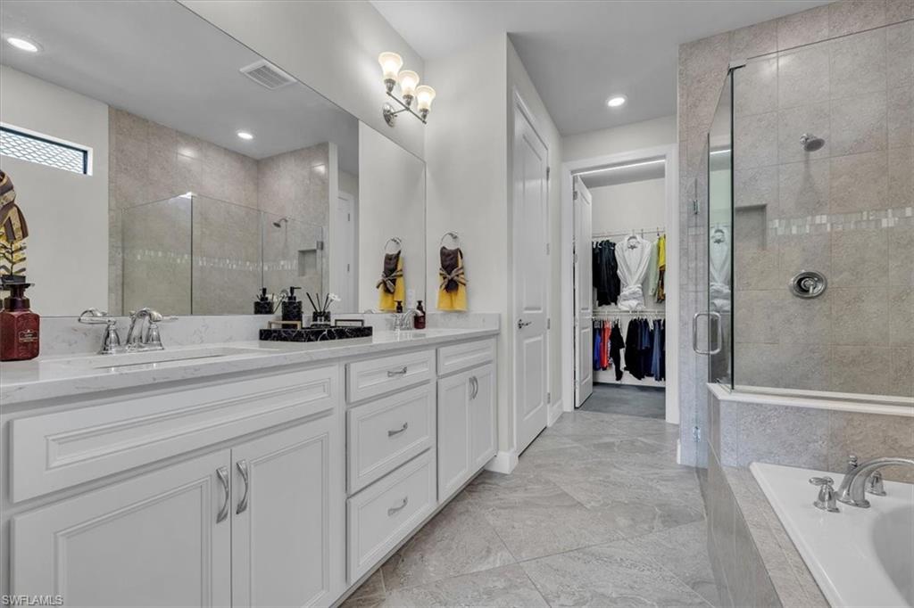 COUNTRY CLUB - Residential