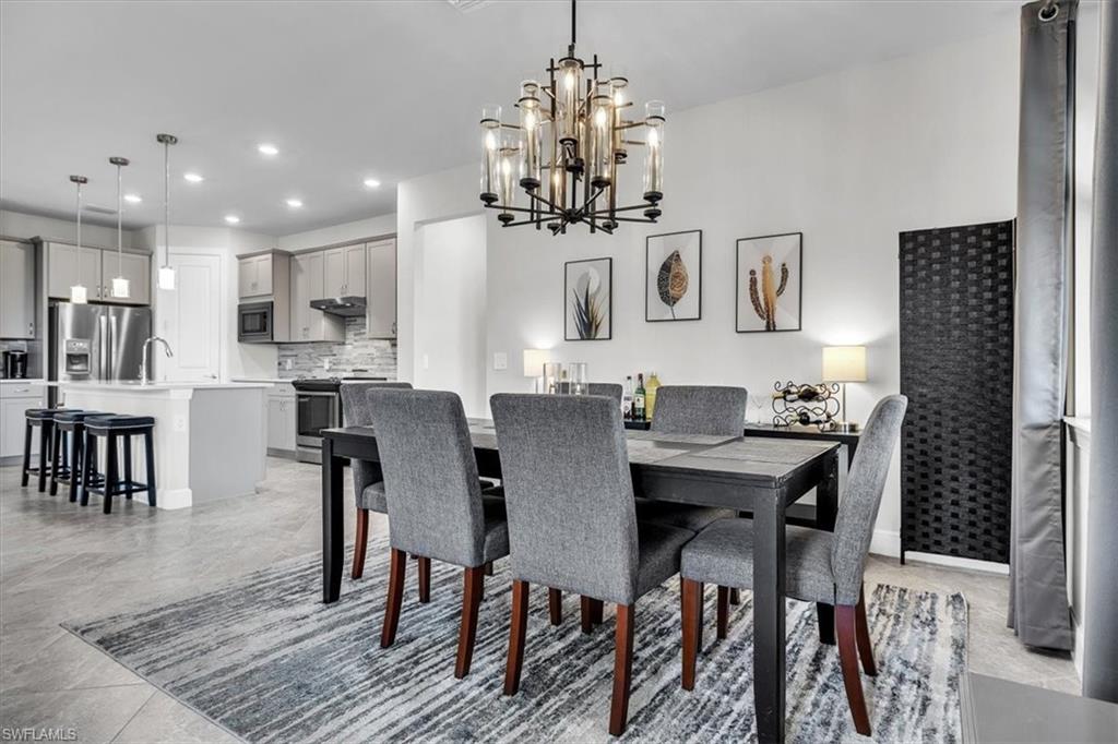 COUNTRY CLUB - Residential