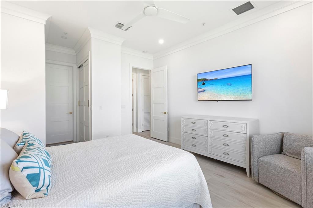 GRANADA HOMES - Residential