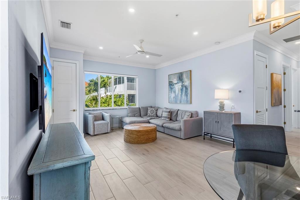 GRANADA HOMES - Residential