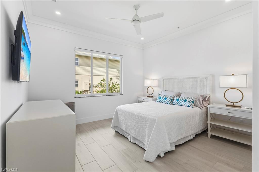 GRANADA HOMES - Residential