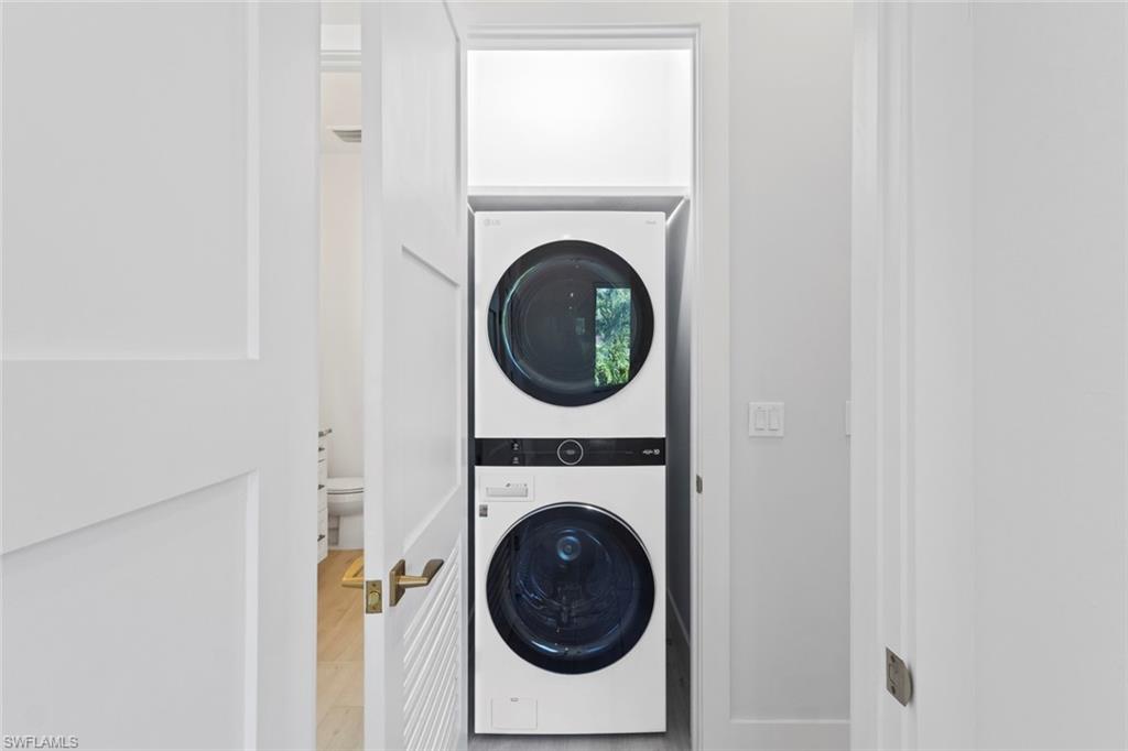 GRANADA HOMES - Residential