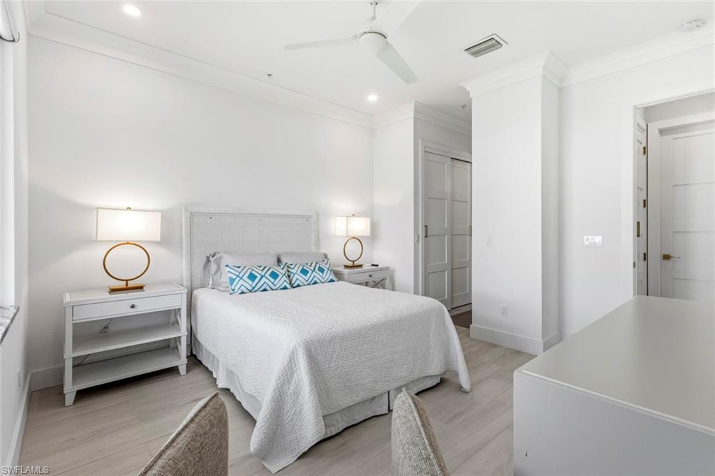 GRANADA HOMES - Residential