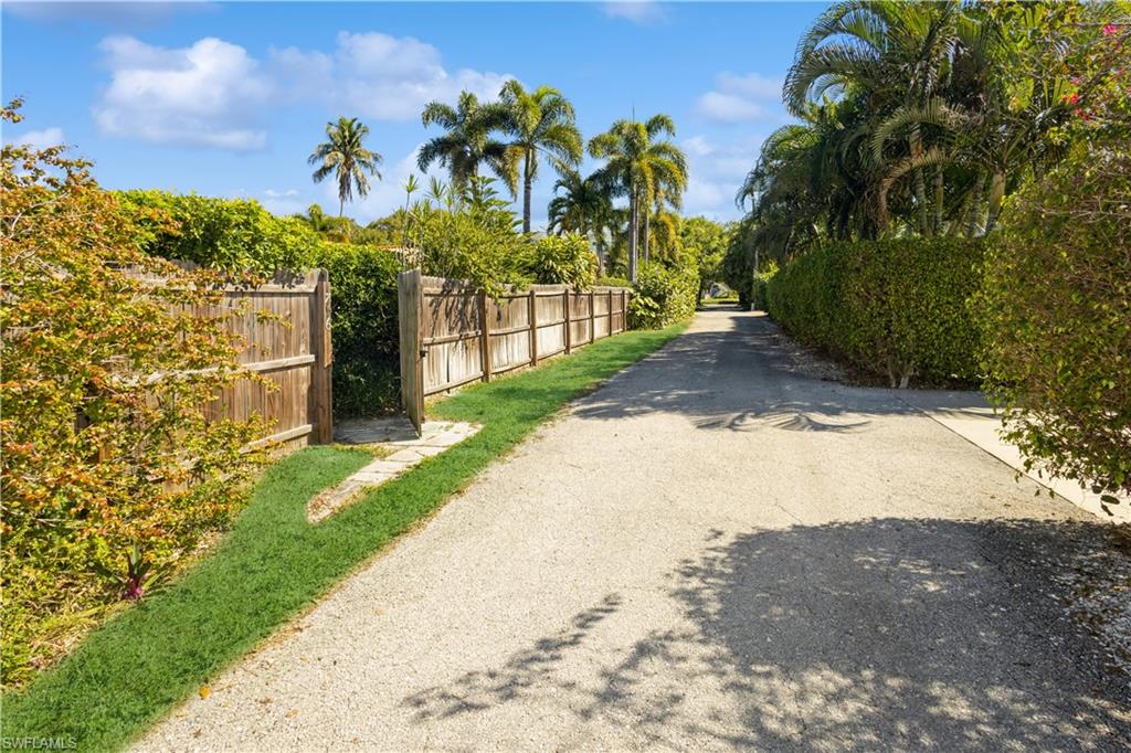 RIDGE LAKE - Residential