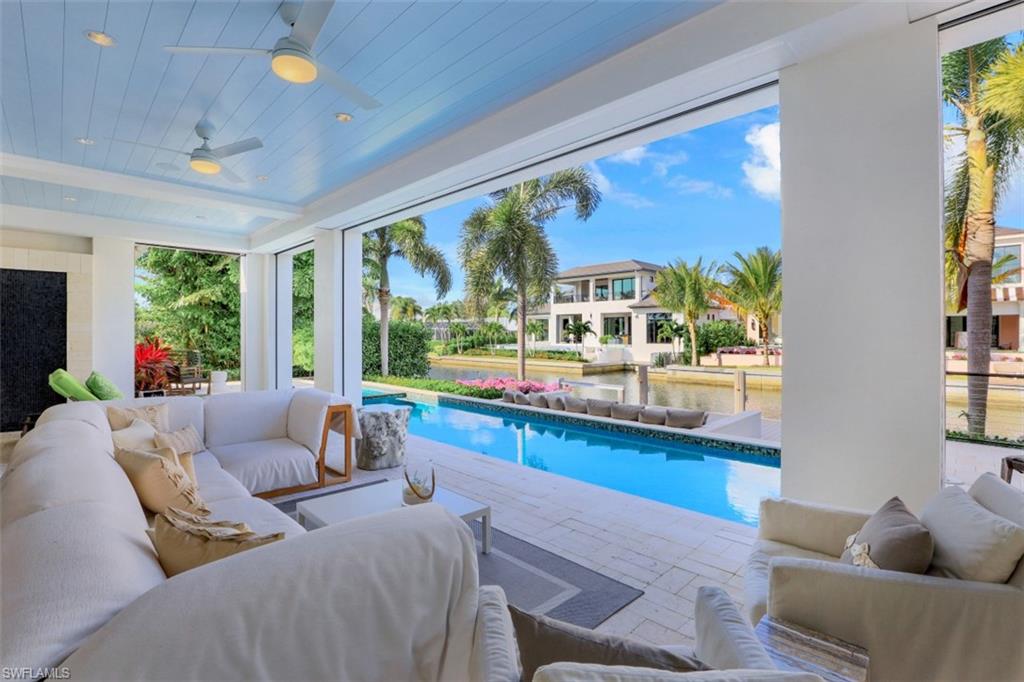 AQUALANE SHORES - Residential