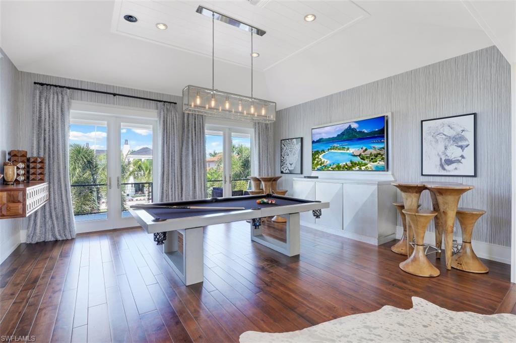 AQUALANE SHORES - Residential