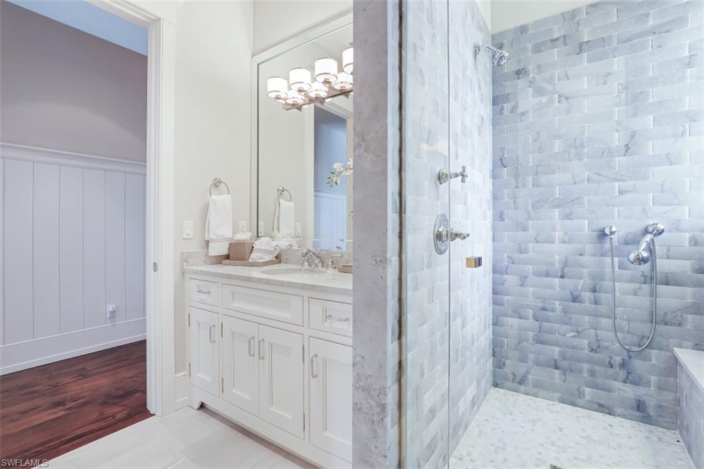 AQUALANE SHORES - Residential