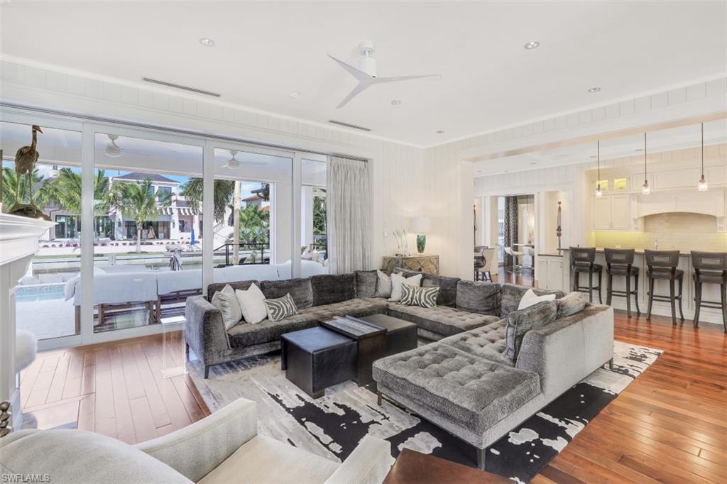 AQUALANE SHORES - Residential