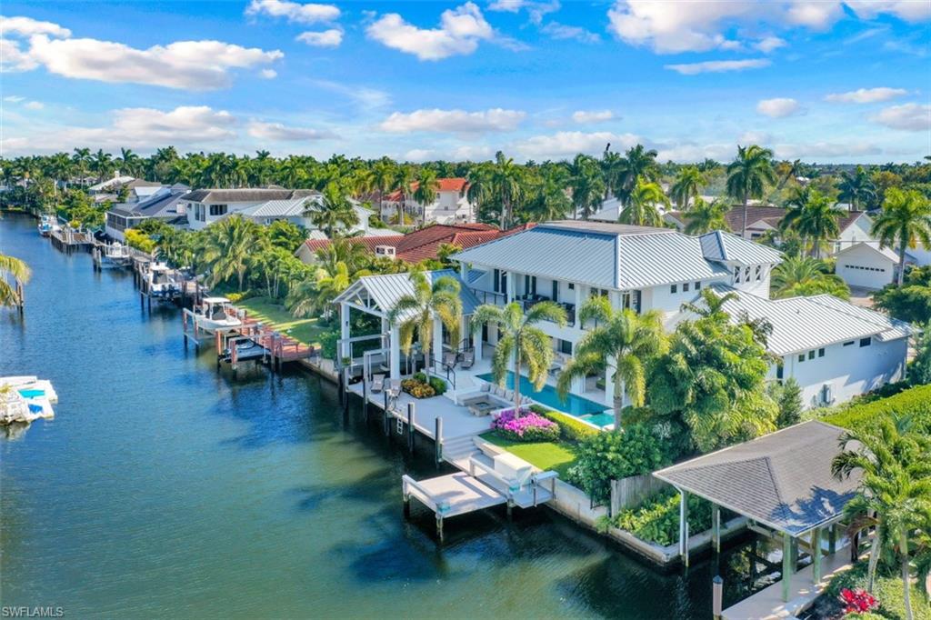 AQUALANE SHORES - Residential