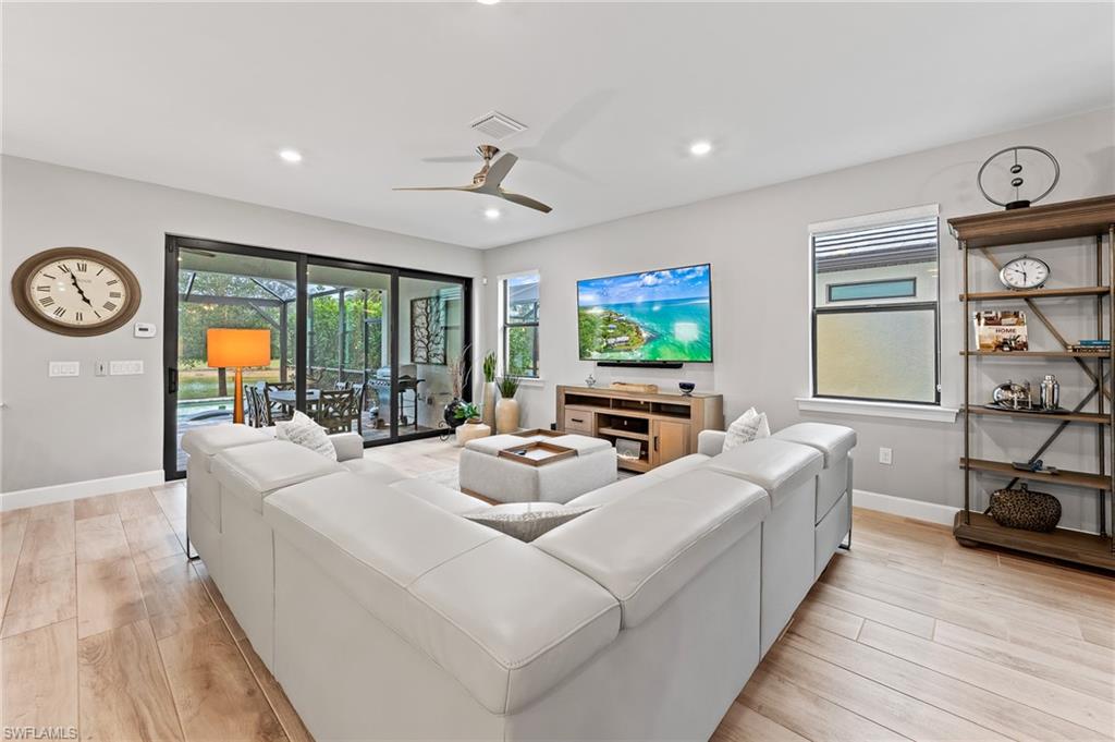 WINDING CYPRESS - Residential Lease