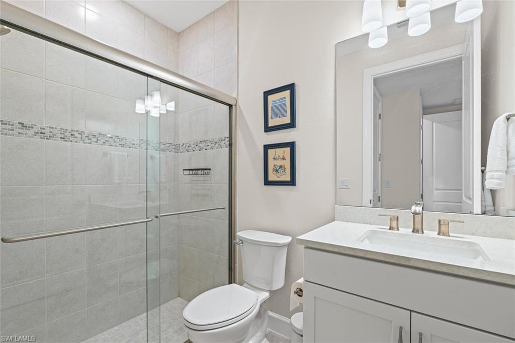 COUNTRY CLUB - Residential