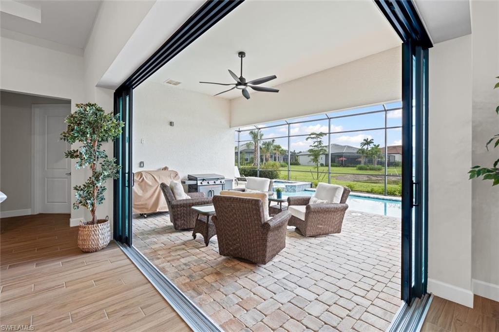 COUNTRY CLUB - Residential