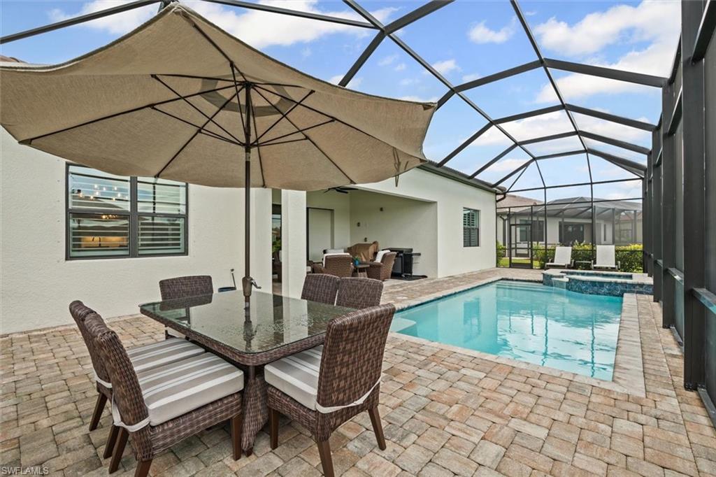 COUNTRY CLUB - Residential