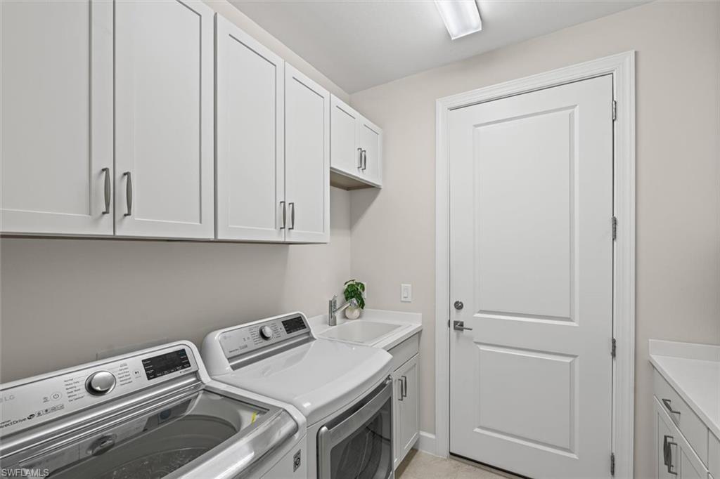 COUNTRY CLUB - Residential