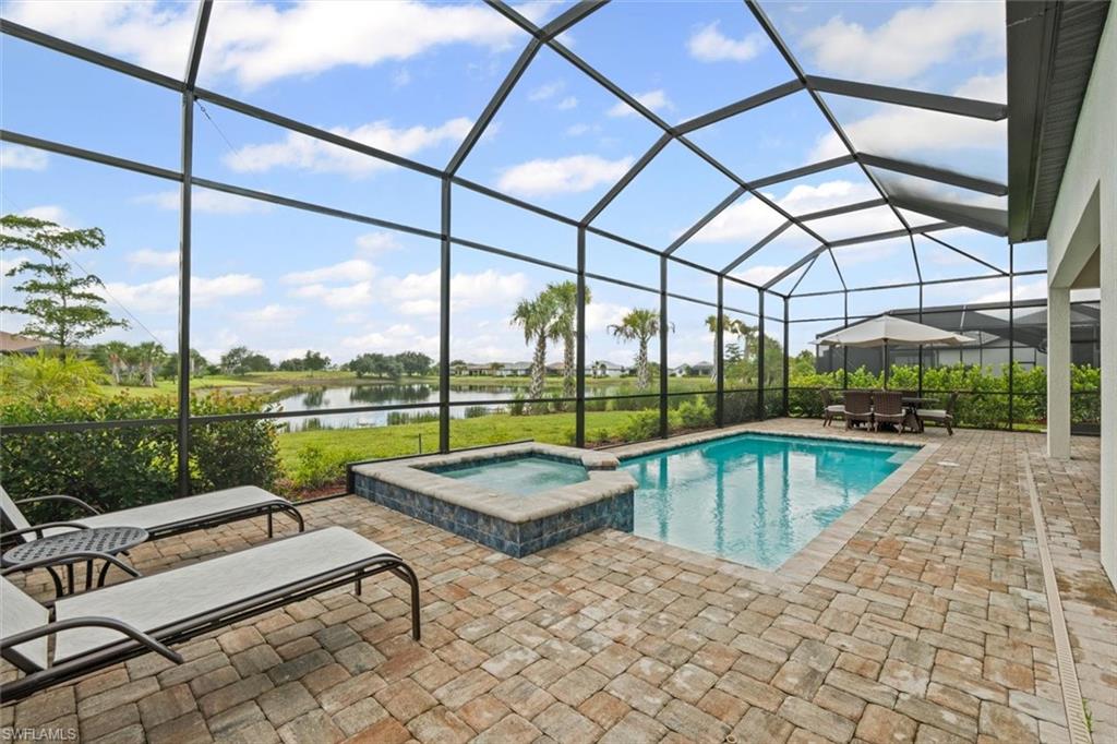 COUNTRY CLUB - Residential