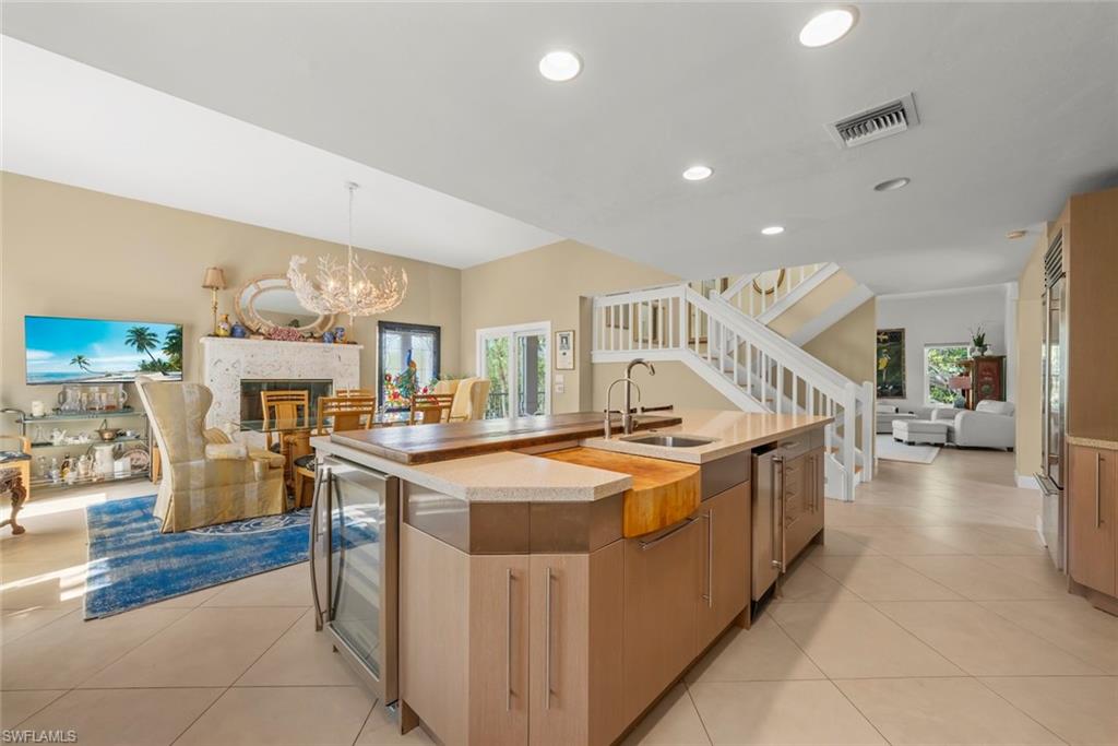 KINZIE ISLAND - Residential