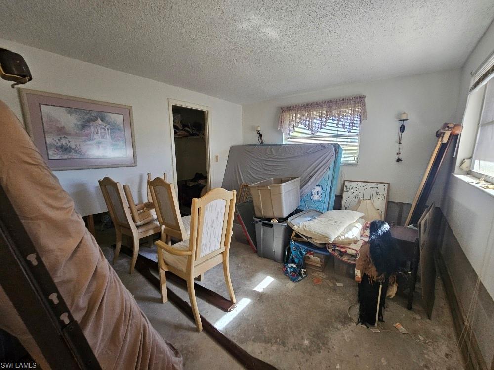 FORT MYERS SHORES - Residential