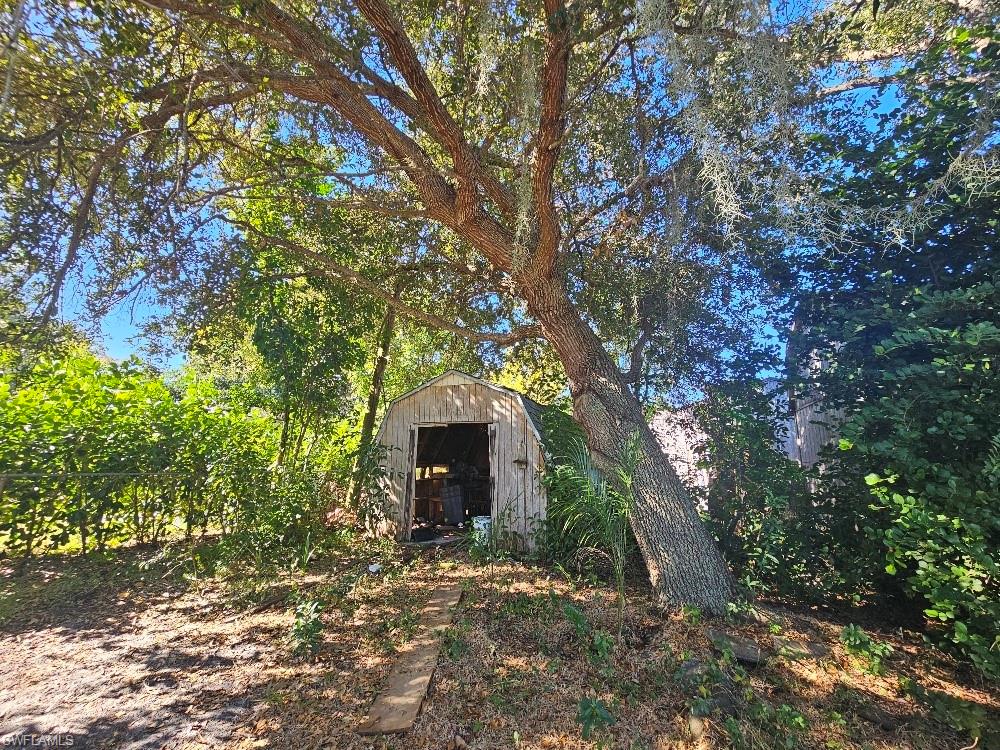 FORT MYERS SHORES - Residential