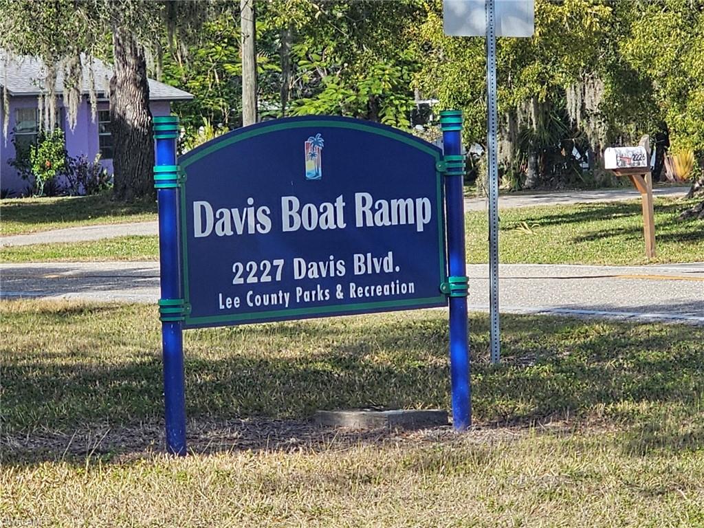 FORT MYERS SHORES - Residential