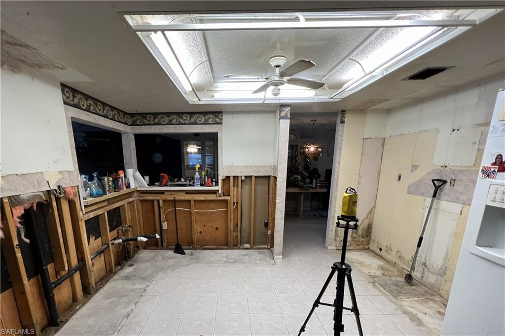 FORT MYERS SHORES - Residential