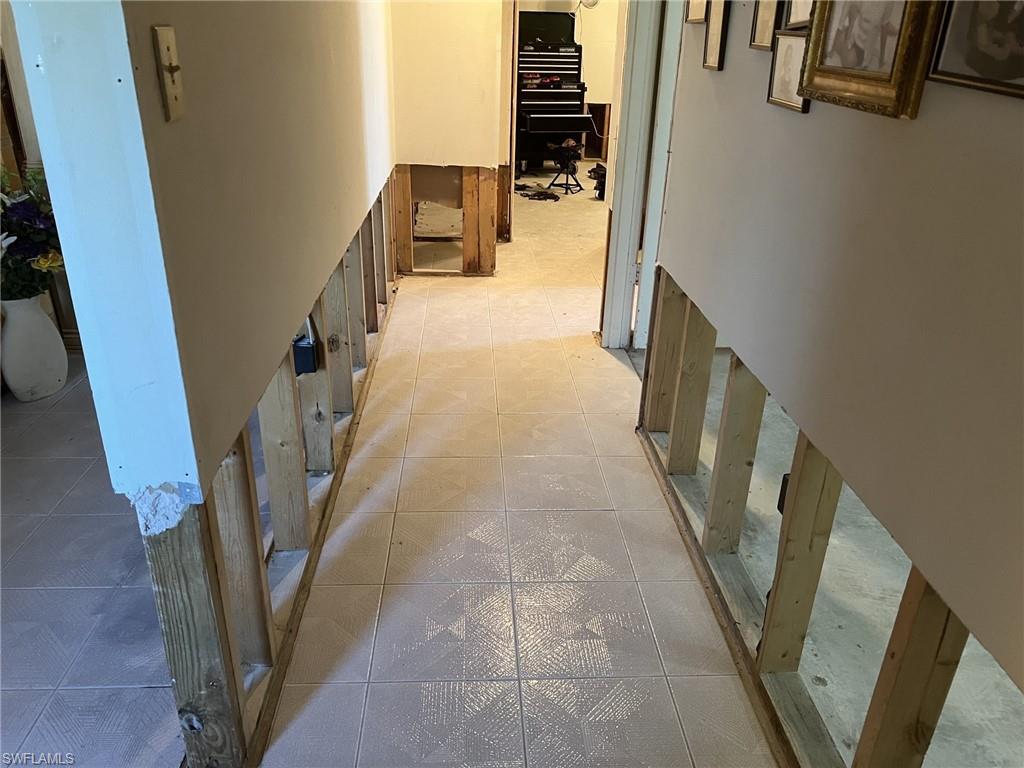 FORT MYERS SHORES - Residential