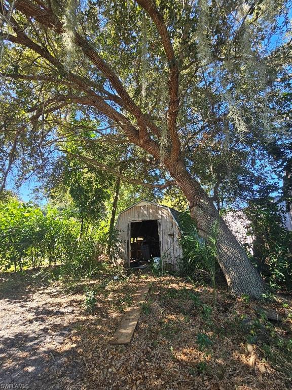 FORT MYERS SHORES - Residential