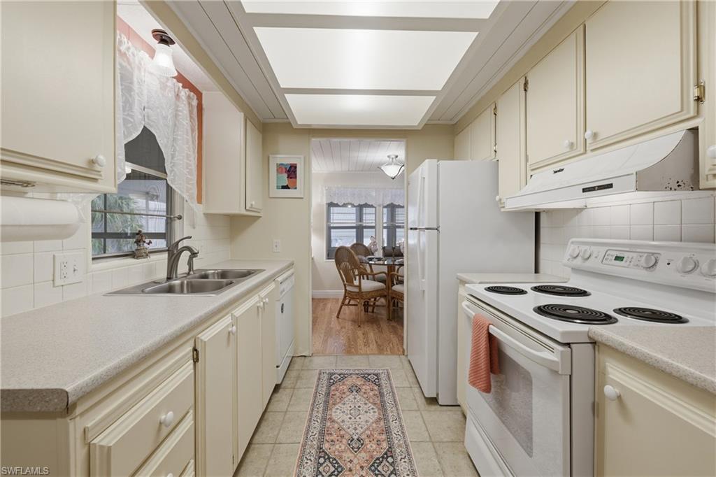 FOREST PARK MOBILE HOME - Residential