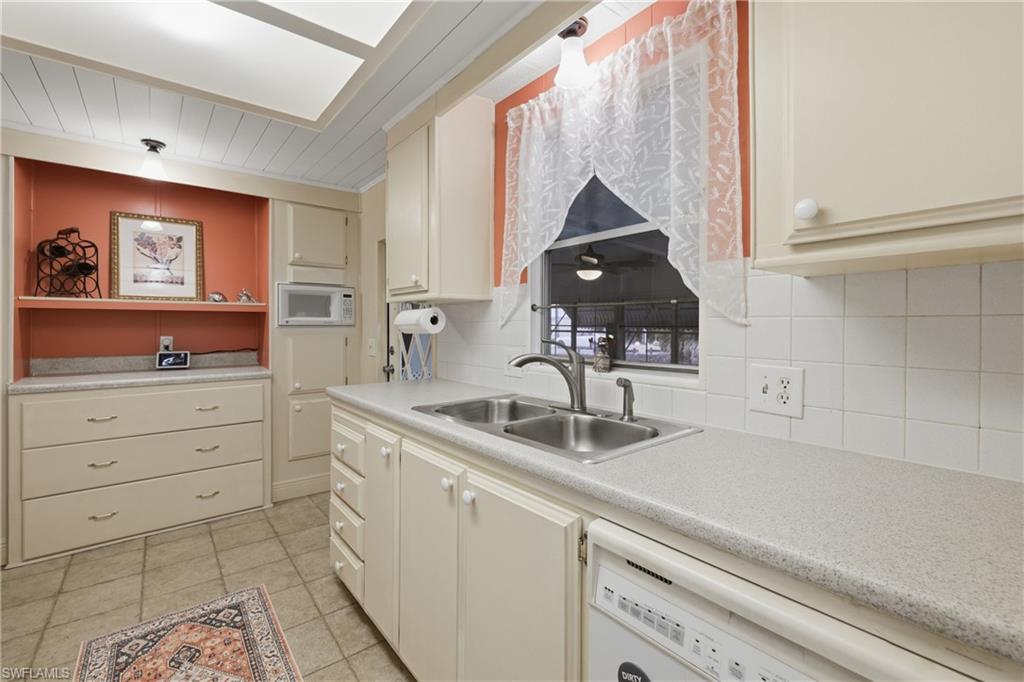 FOREST PARK MOBILE HOME - Residential