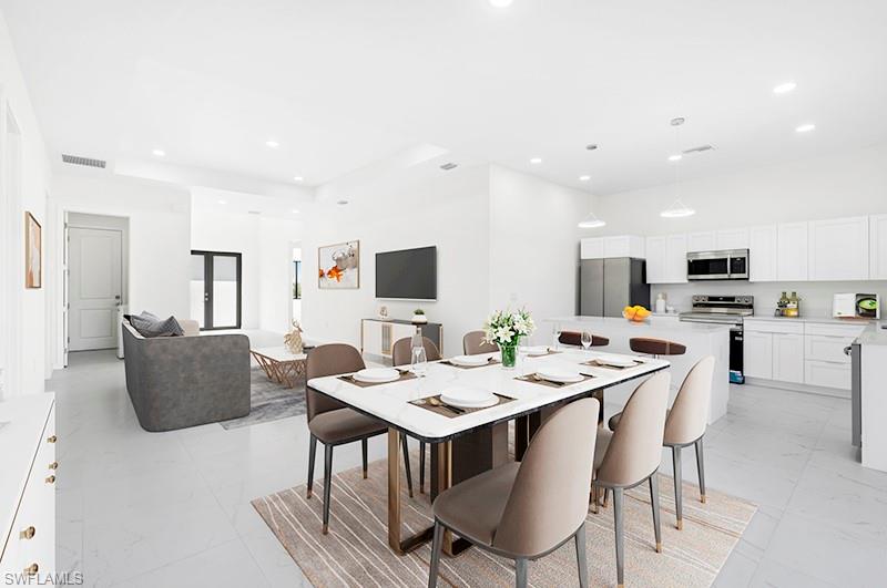 CAPE CORAL - Residential