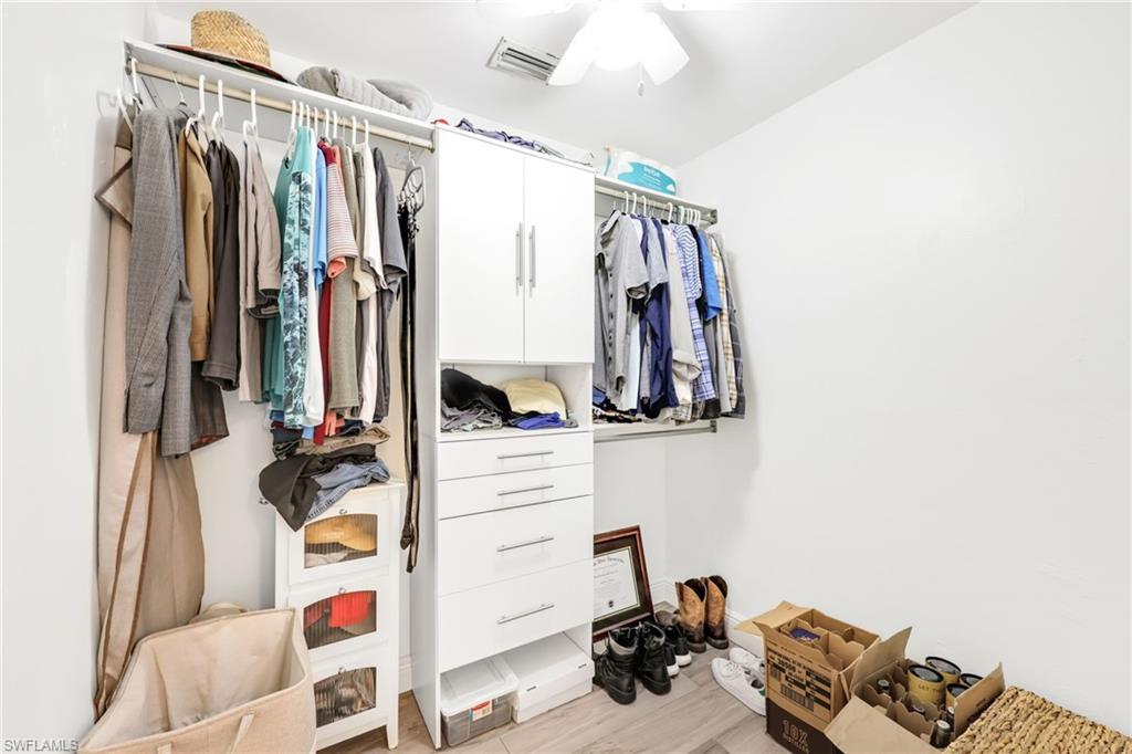 DEAUVILLE LAKE CLUB - Residential Lease