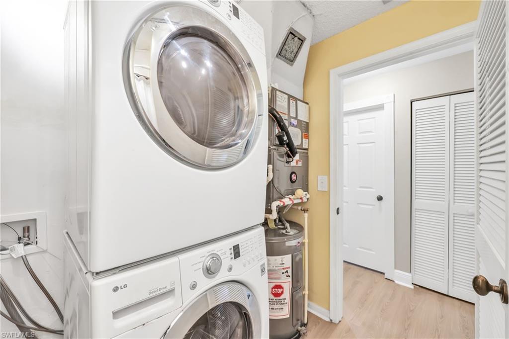 DEAUVILLE LAKE CLUB - Residential Lease