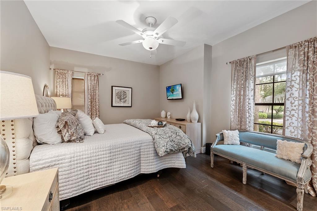 OAKWOOD CARRIAGE HOME - Residential