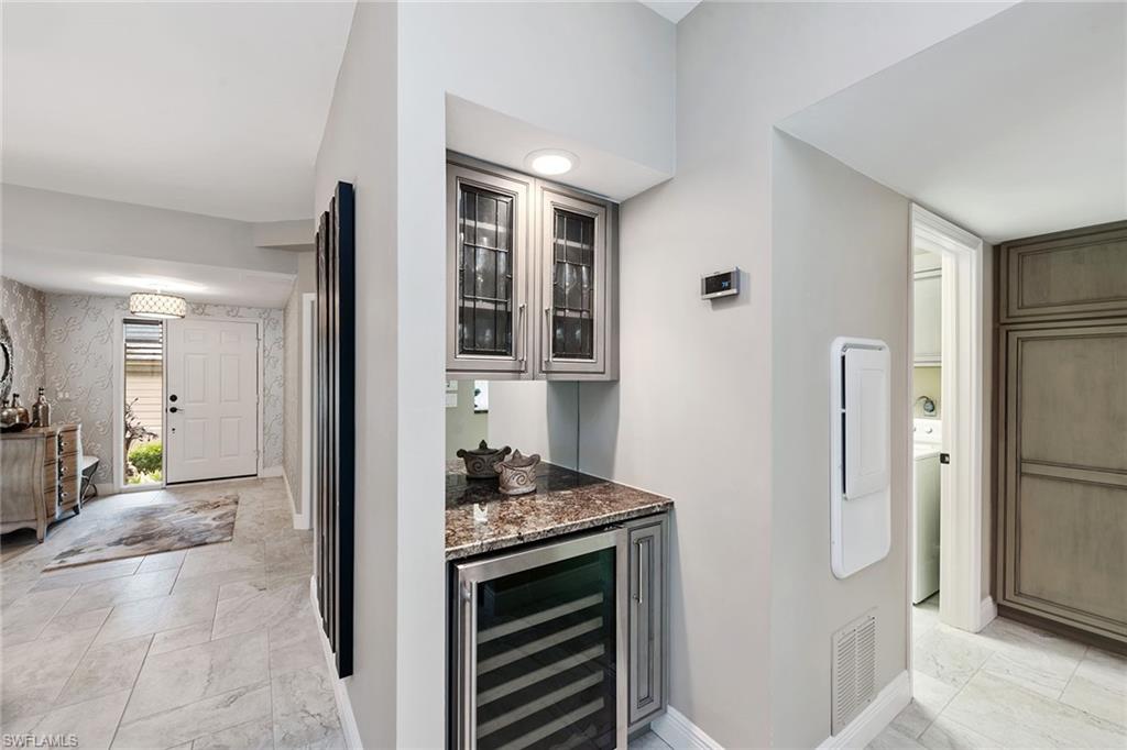 OAKWOOD CARRIAGE HOME - Residential