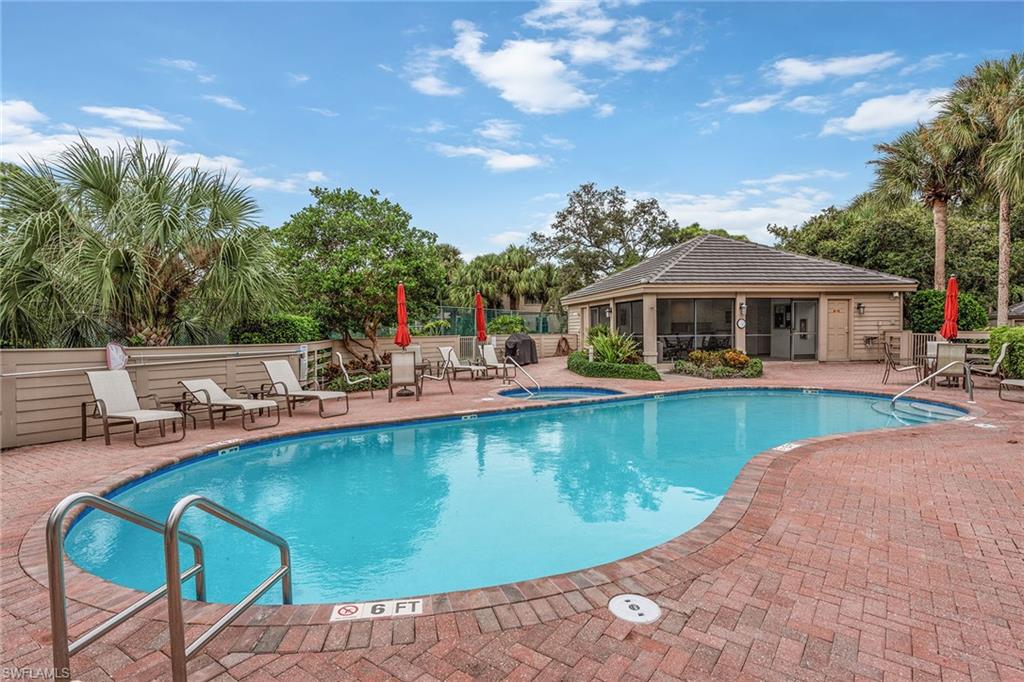 OAKWOOD CARRIAGE HOME - Residential