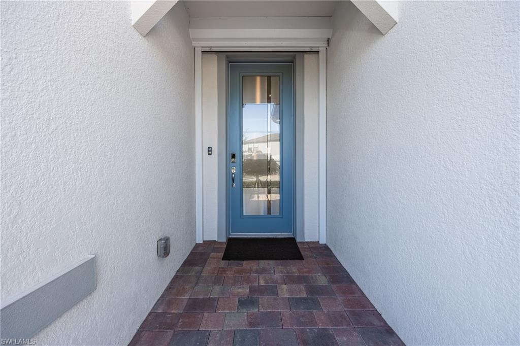 HAMPTON LAKES - Residential