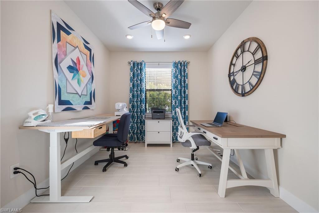 HAMPTON LAKES - Residential