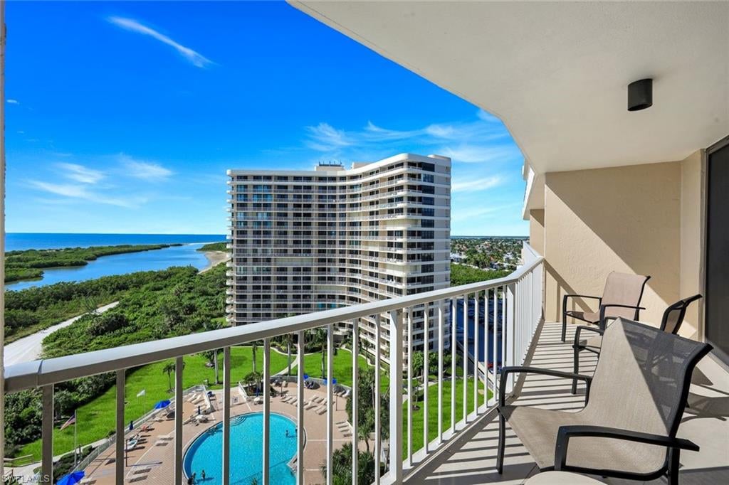 380 Seaview CT 1201