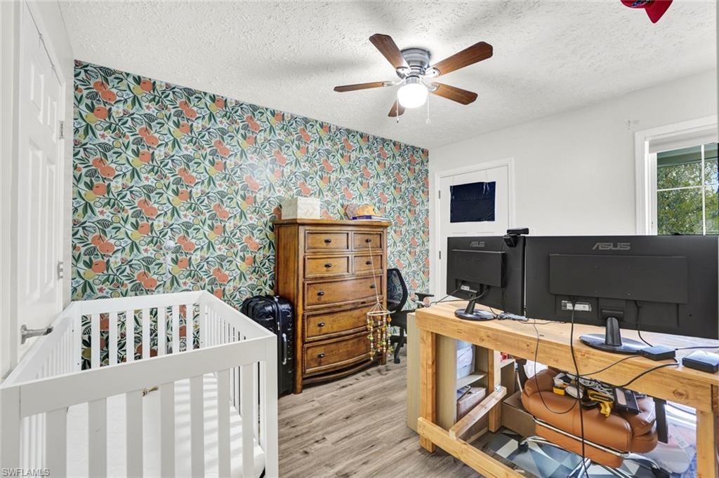 LEAWOOD LAKES - Residential