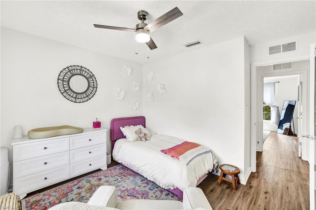 LEAWOOD LAKES - Residential