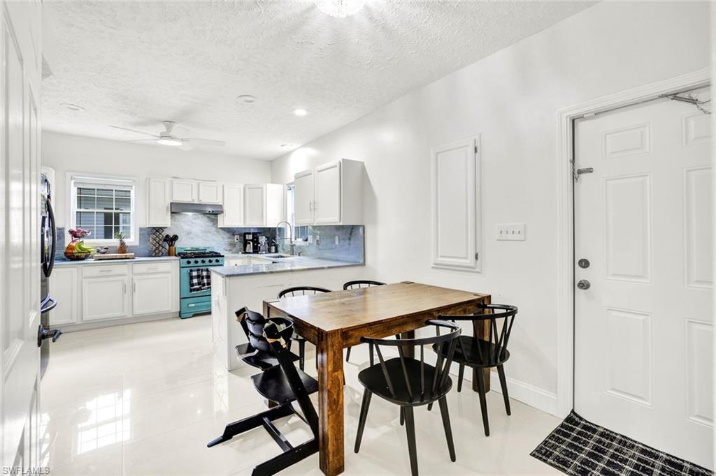 LEAWOOD LAKES - Residential