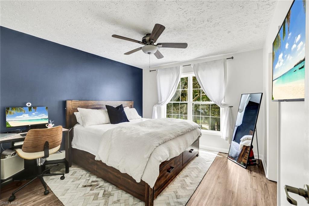 LEAWOOD LAKES - Residential