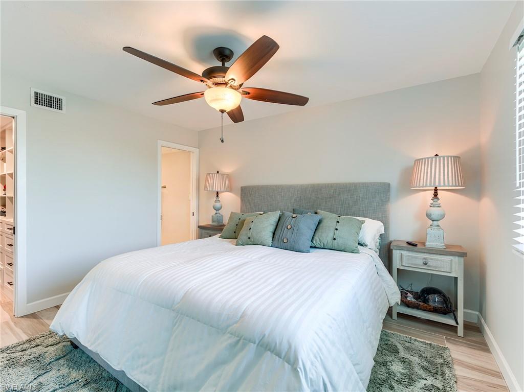 HICKORY HARBOUR - Residential