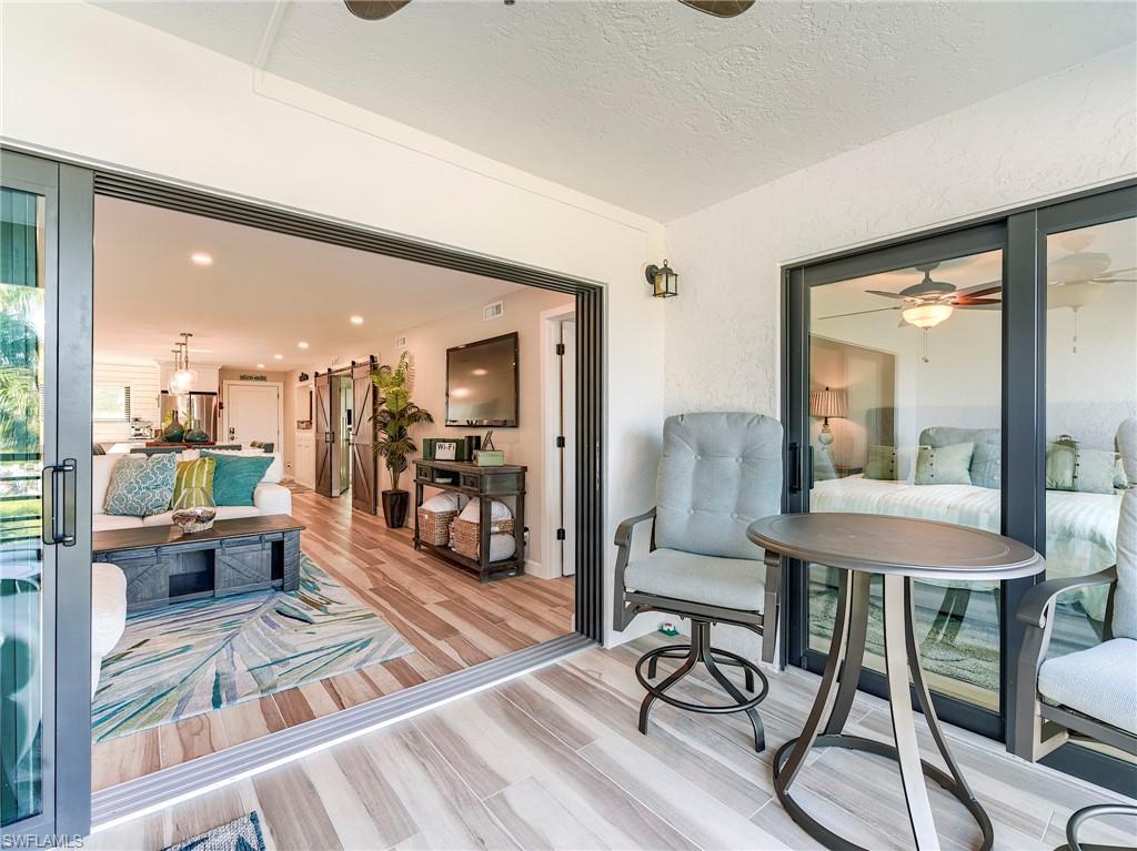 HICKORY HARBOUR - Residential