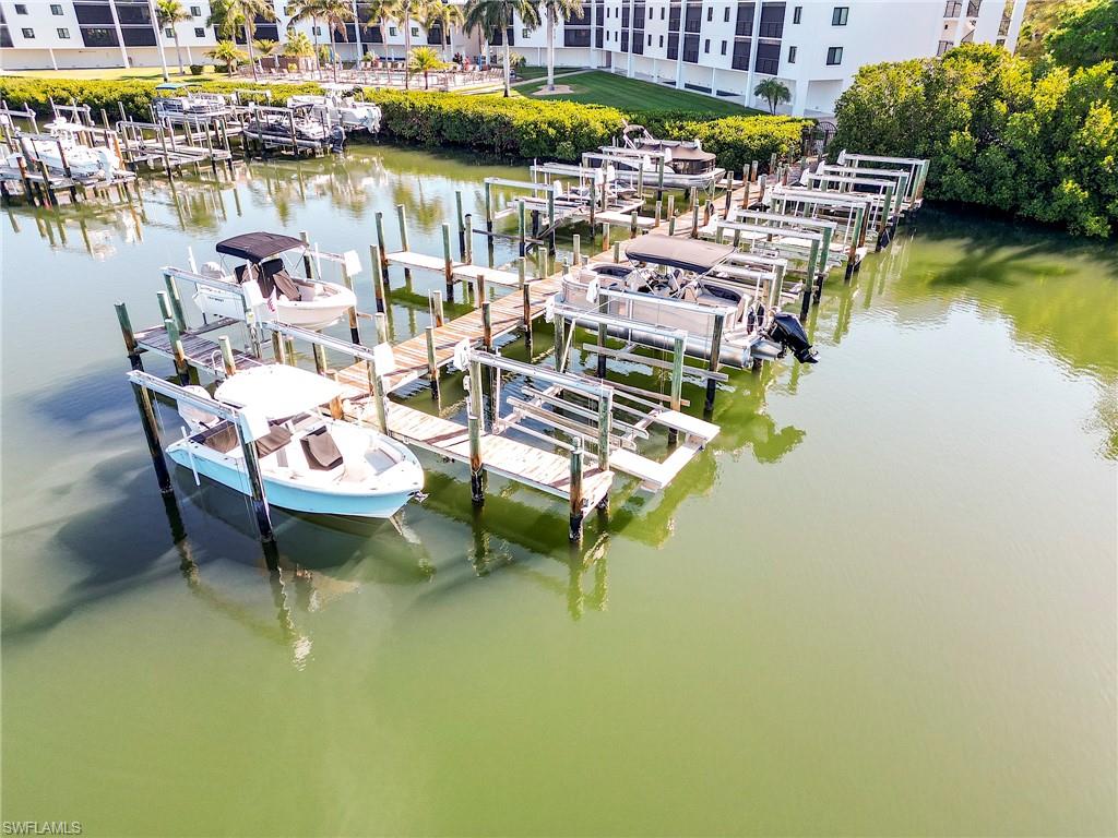 HICKORY HARBOUR - Residential