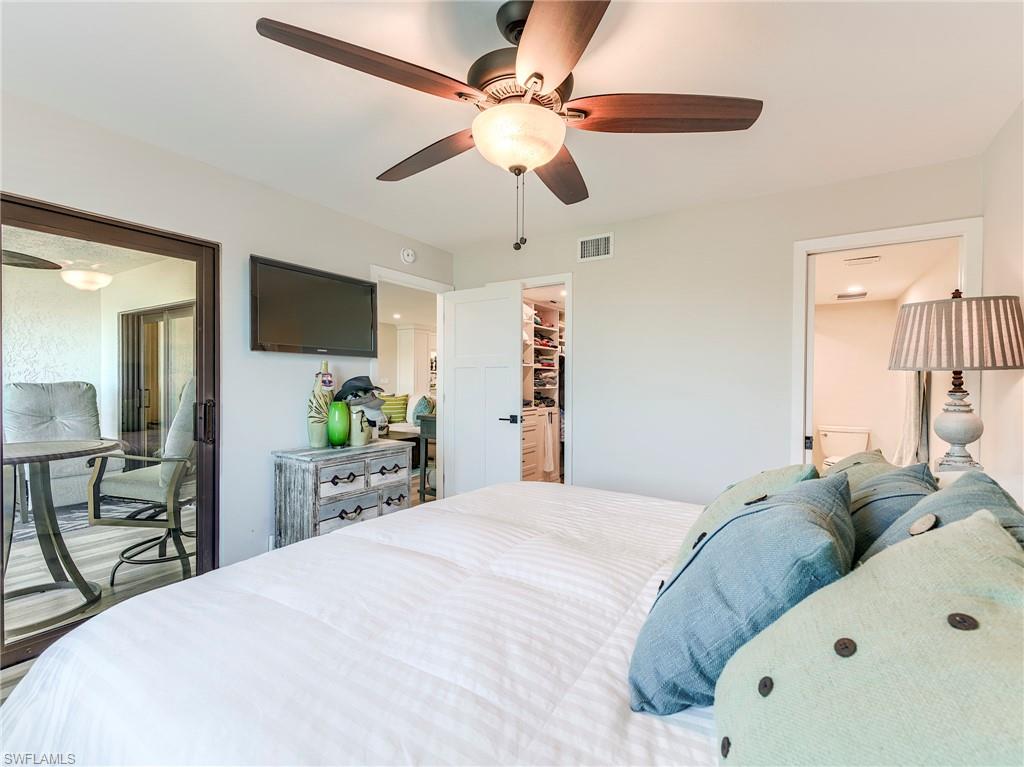 HICKORY HARBOUR - Residential