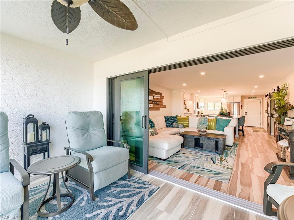 HICKORY HARBOUR - Residential