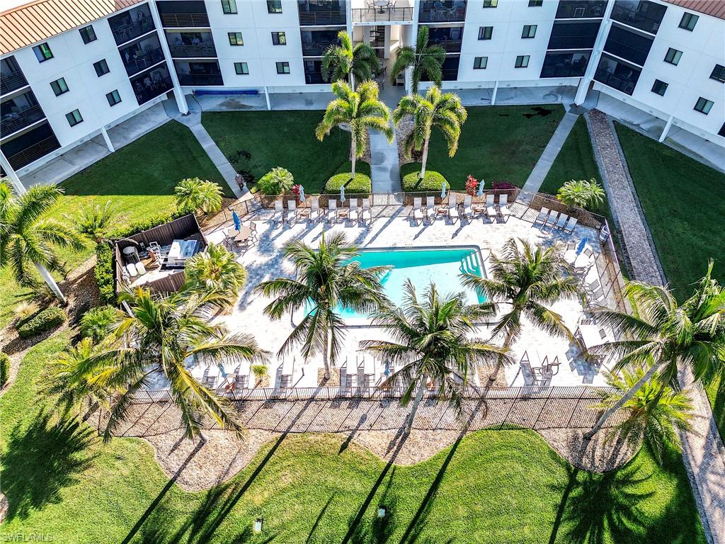 HICKORY HARBOUR - Residential