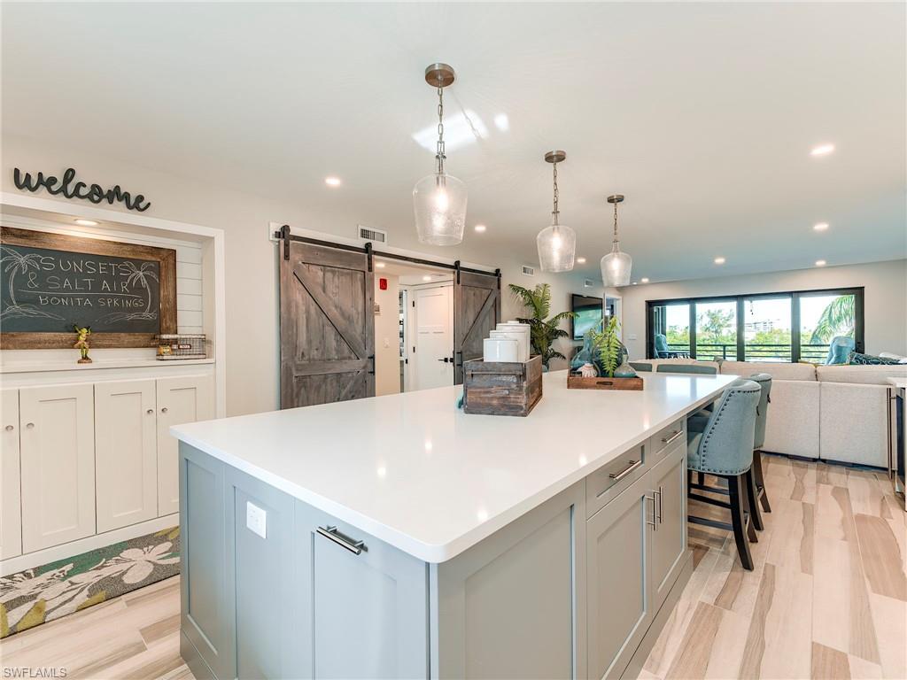 HICKORY HARBOUR - Residential