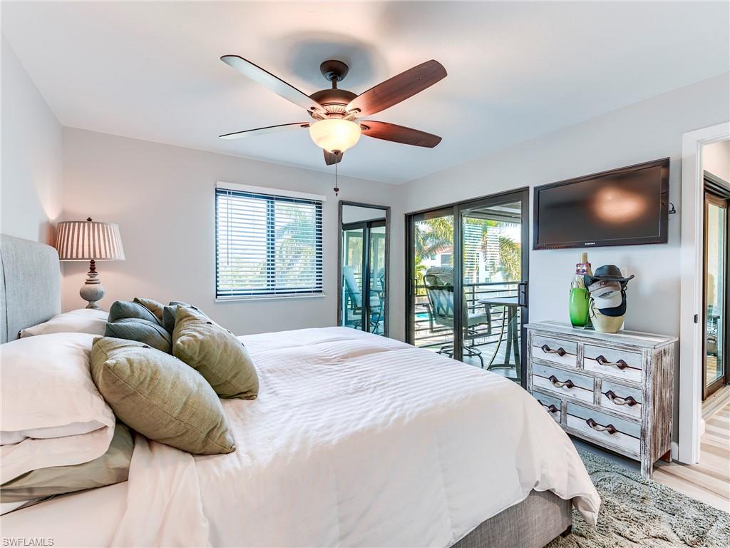 HICKORY HARBOUR - Residential