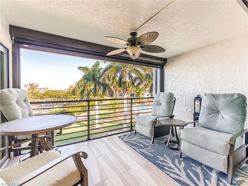 HICKORY HARBOUR - Residential